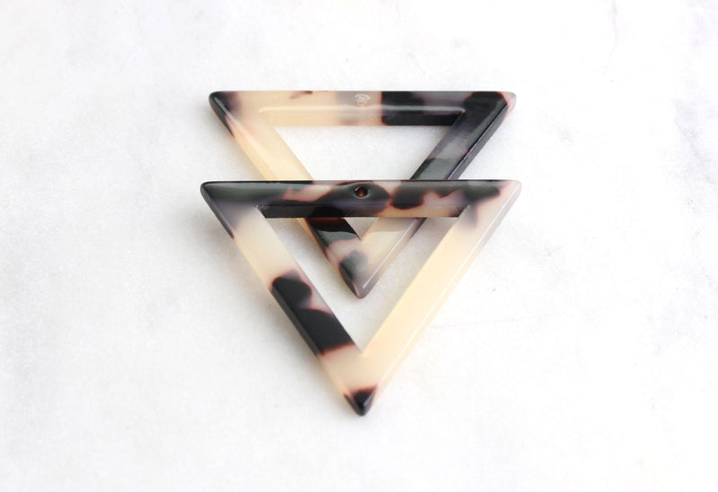 2 Inverted Triangle Pendants, Blonde Tortoise Shell, Big Triangle Drop Charms for Earrings, Cellulose Acetate, 37 x 32mm
