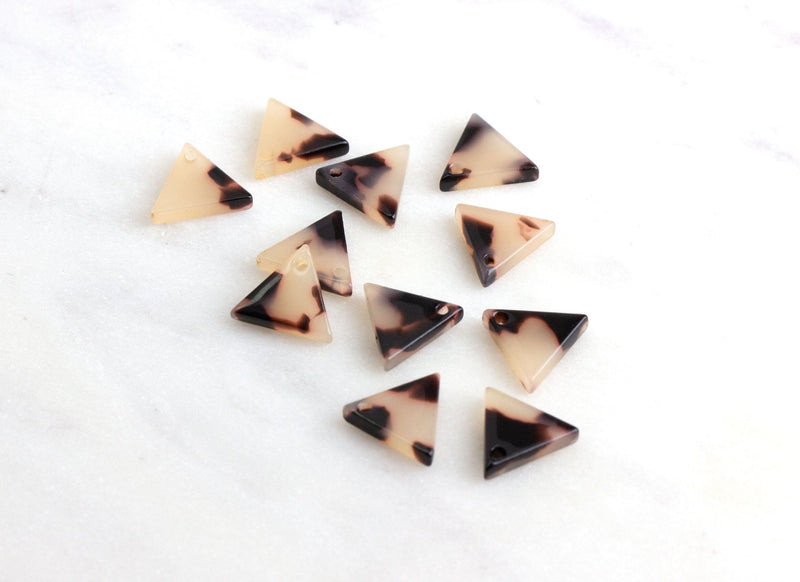 4 Mini Triangle Charms, Equilateral Triangle Shaped, Tiny Triangles Light Tortoiseshell Acetate Beads Faux Marble Resin Tortoise TR004-11-WT