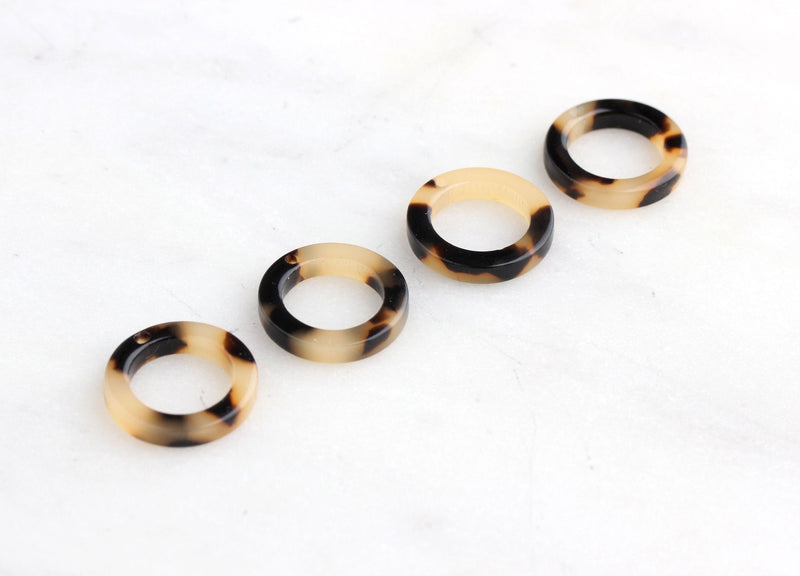 4 Small Ring Links in Blonde Tortoise Shell, 15mm Circle Link Flattened Rings Closed, Yellow Ring Beads Jonquil, Resin Connector RG031-15-BT