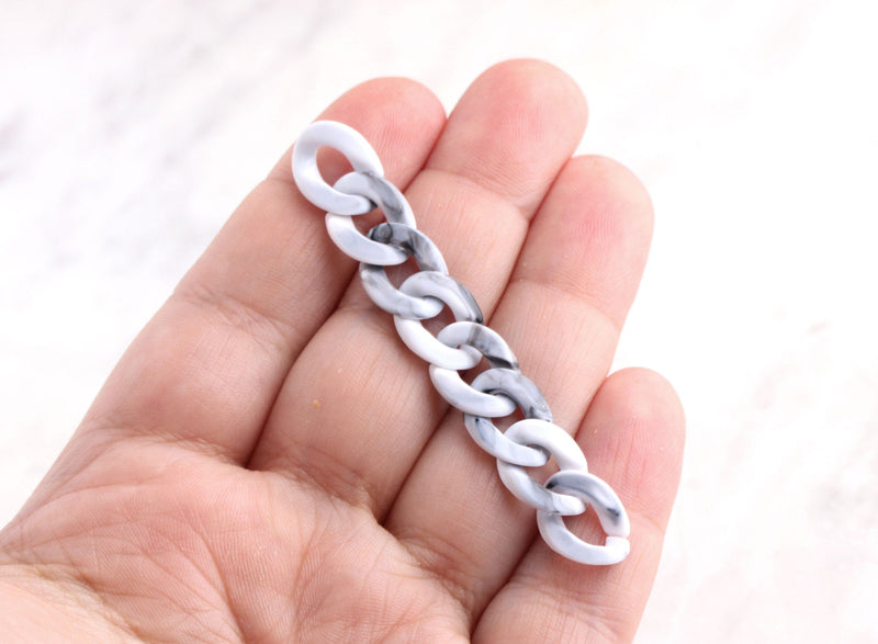 1ft Small Plastic Chain Links in Carrara Marble, 10mm, White and Gray