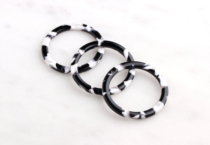 2 Round Ring Connectors, 1 Hole, Black and White Tortoise Shell, Cellulose Acetate, 32mm