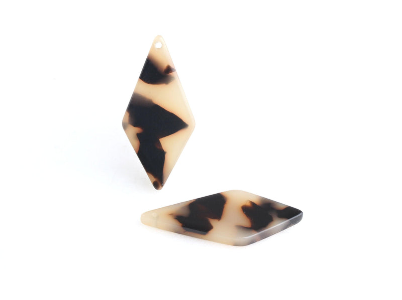 2 Blonde Tortoise Shell Geometric Charms, Yellow Acetate Charm Earring Blank, Diamond Shape, Rhombus Charms, Flat Diamond Beads, DX070-31-BT