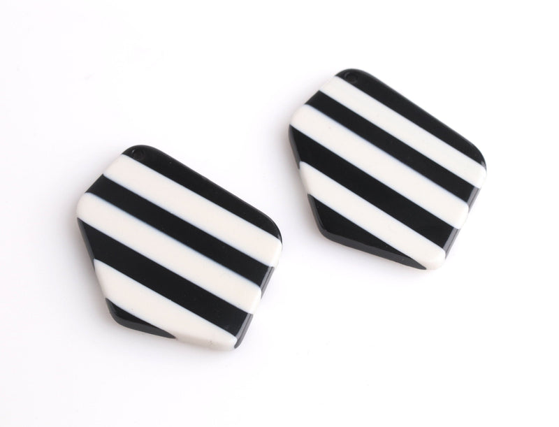 2 Geometric Pendants with Black and White Stripes, 37 x 28mm, Cellulose Acetate Charms, Striped Acrylic Beads, Diamond Shaped, DX113-37-BWST