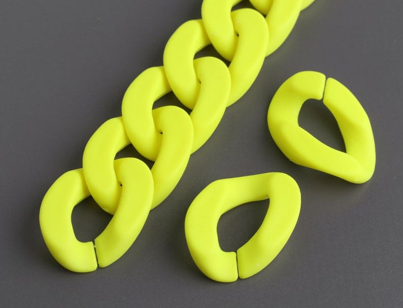 1ft Matte Neon Yellow, Chain Links, 27 x 16mm, Ultra Smooth, Plastic C