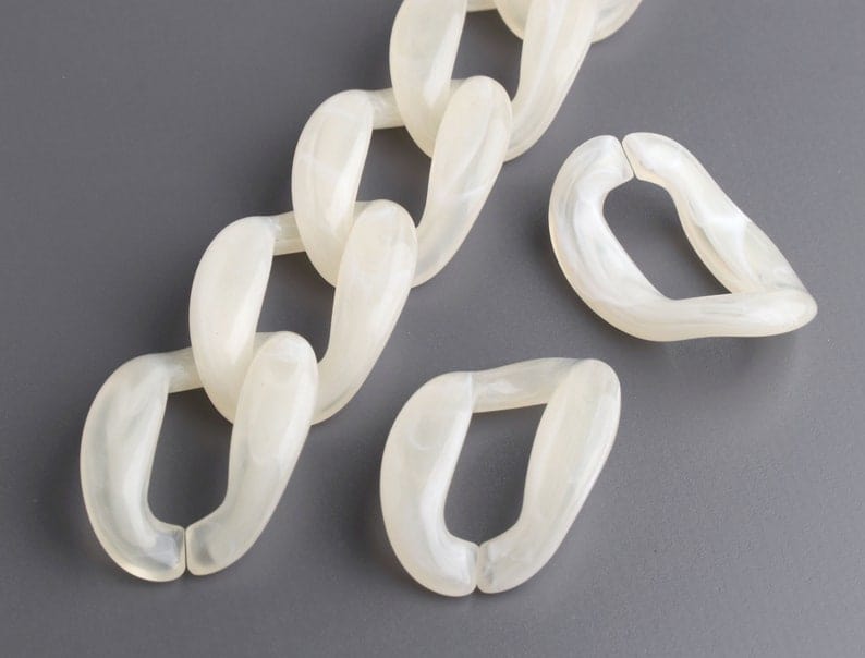 1ft Extra Large Ivory Acrylic Chain Links, 35mm, Translucent, Raised Curb Chain